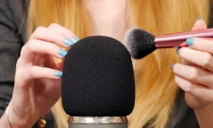 Brushing ASMR